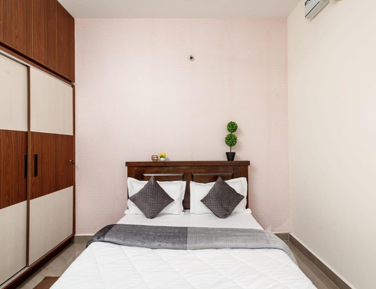 Blue Nest By Stayjadeparty Villalawn Hosūr Dış mekan fotoğraf